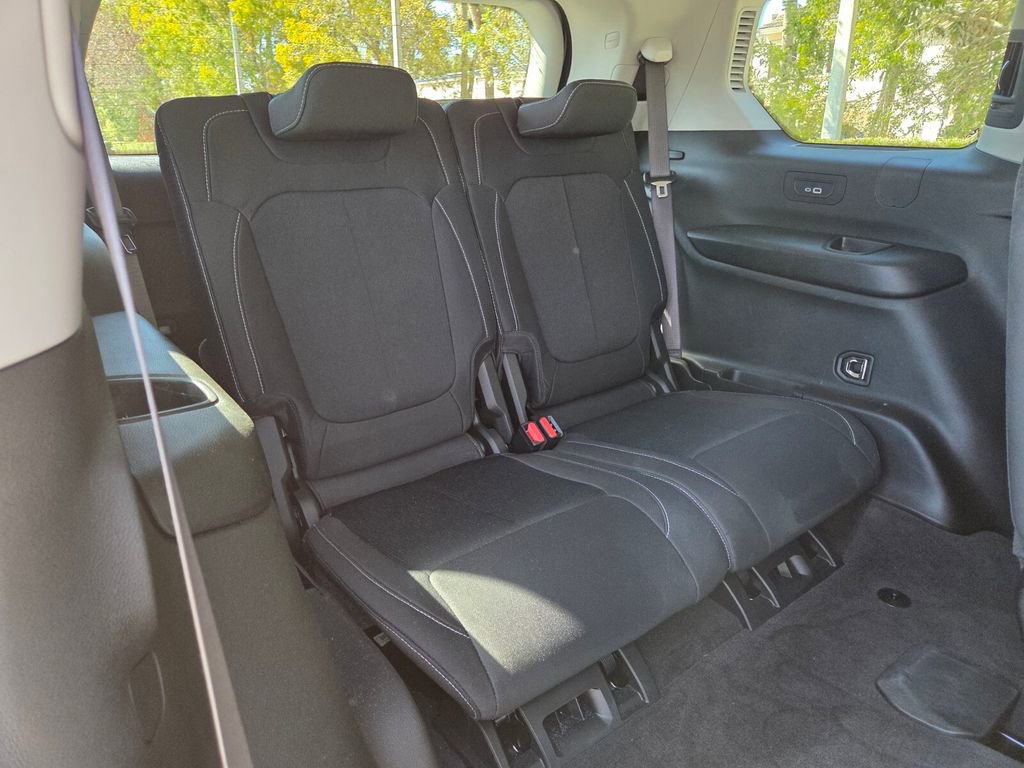 Used 2021 Jeep Grand Cherokee L Laredo w/ Luxury Tech Group I image 15