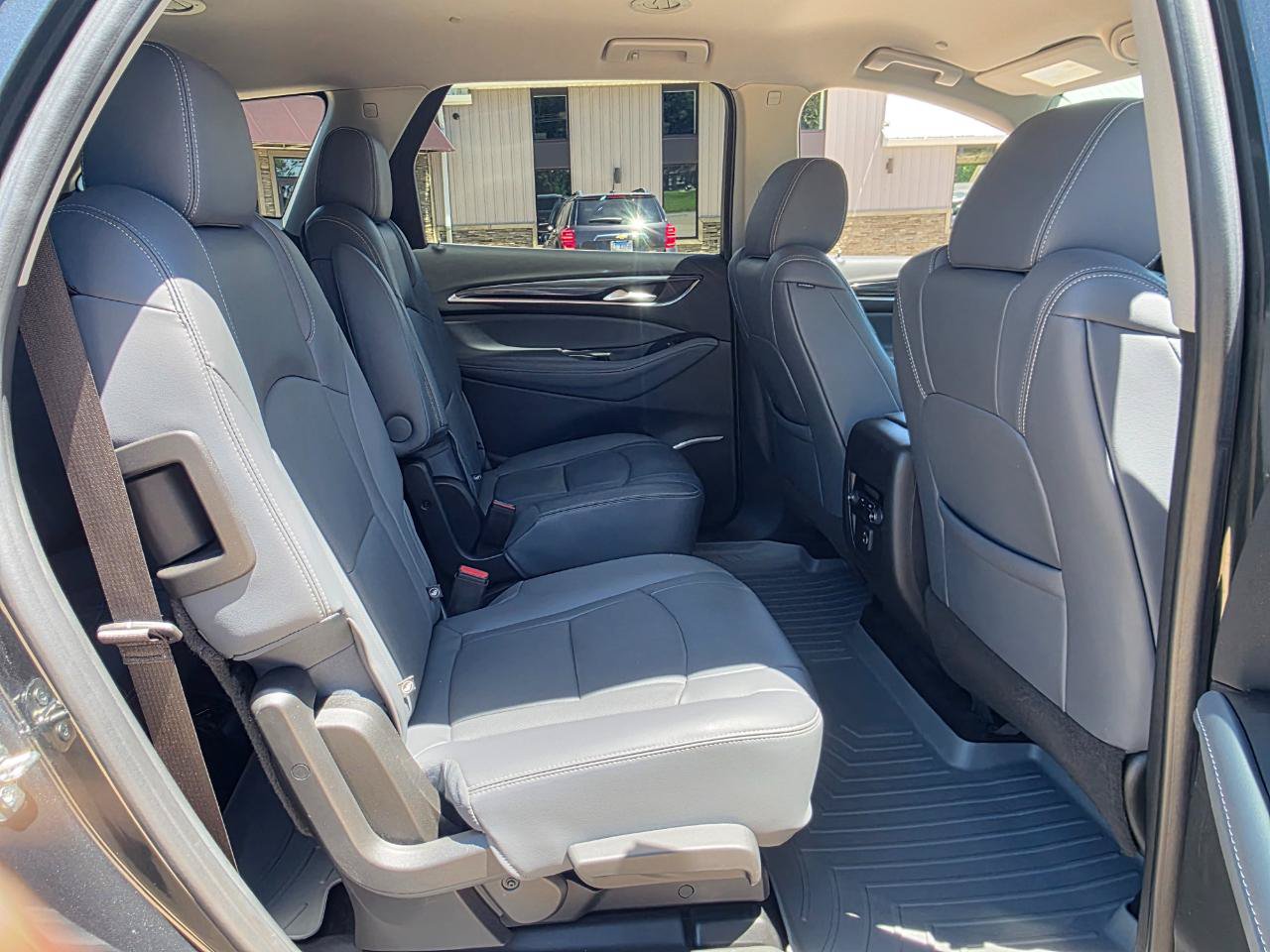 Used 2020 Buick Enclave Essence AWD/4WD image 22