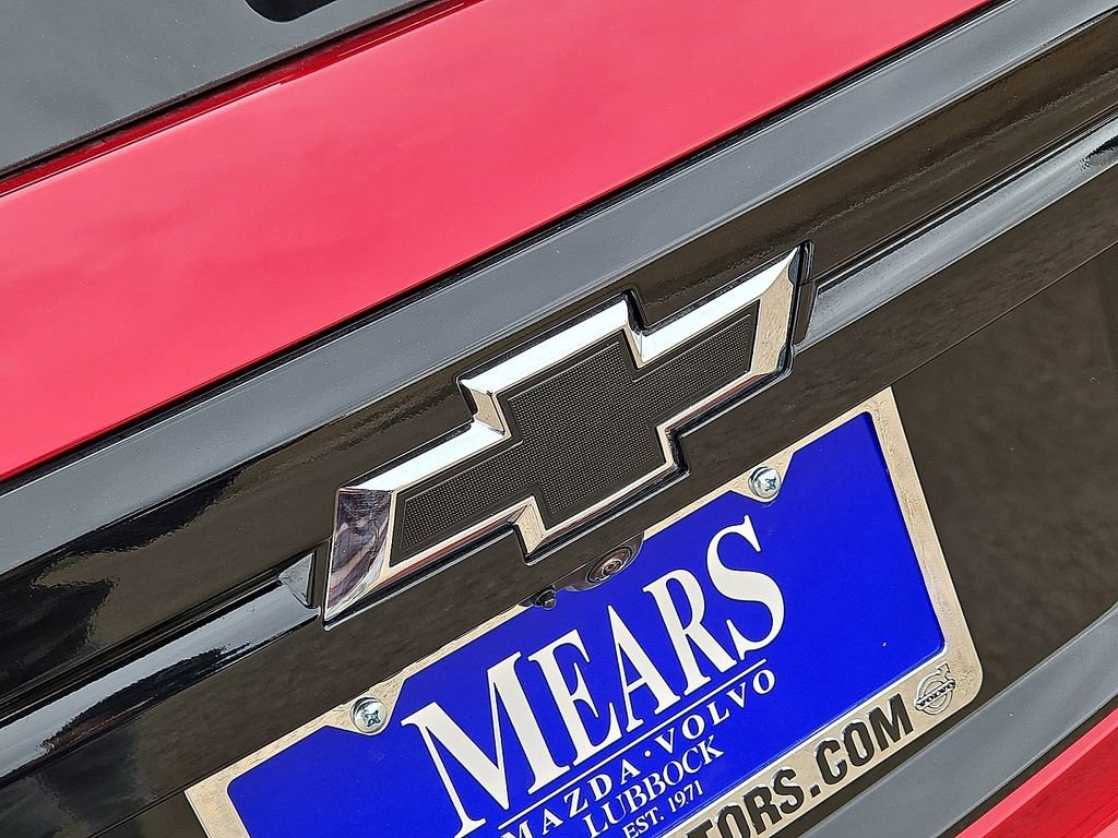 Used 2025 Chevrolet Traverse RS image 12