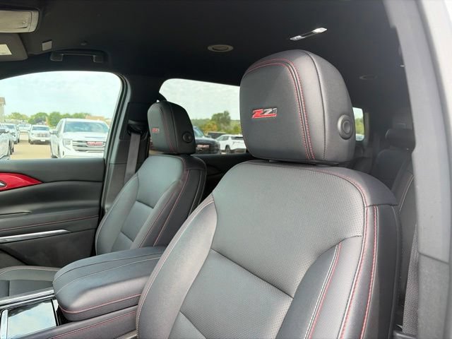 Used 2025 Chevrolet Traverse Z71 AWD/4WD image 11