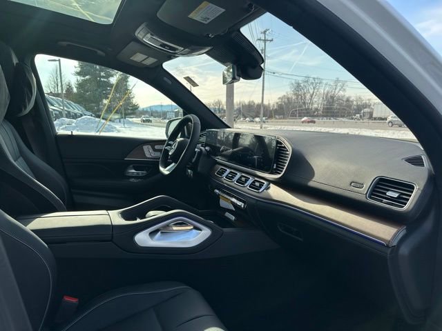 New 2026 Mercedes-Benz GLS 580 4MATIC image 32