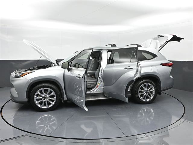 Used 2021 Toyota Highlander Limited FWD image 49