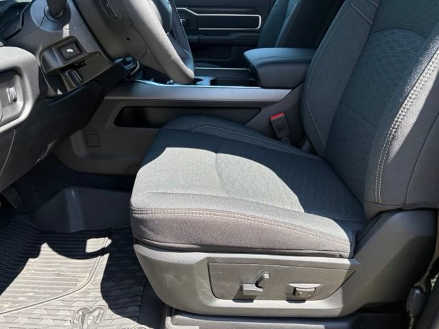 New 2026 RAM 2500 Big Horn AWD/4WD image 10