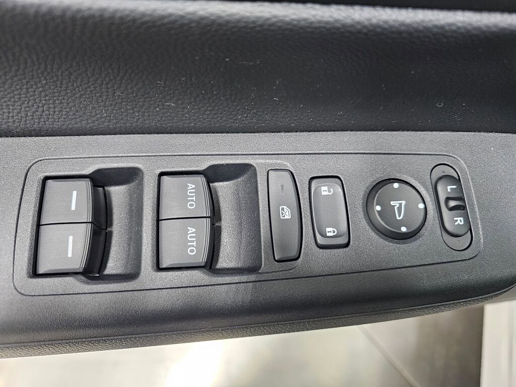Certified 2023 Honda CR-V Sport image 25