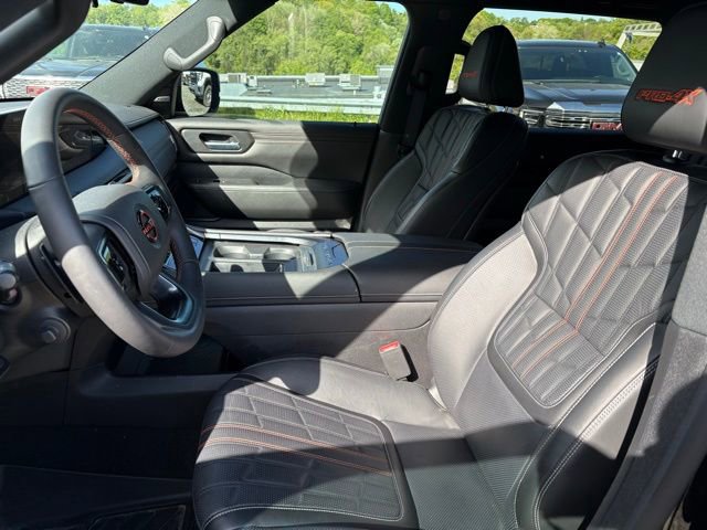 Certified 2025 Nissan Armada PRO-4X AWD/4WD image 9