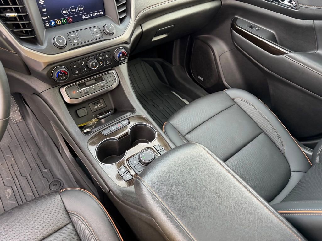 Used 2023 GMC Acadia AT4 w/ Technology Package image 15