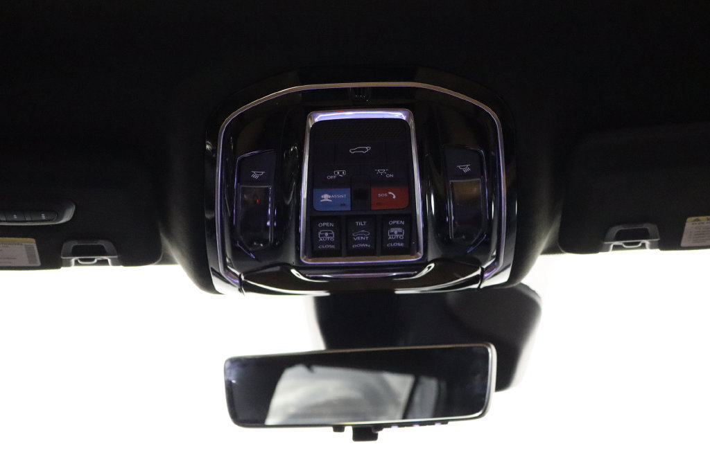 Used 2022 Jeep Grand Cherokee L Summit AWD/4WD image 28