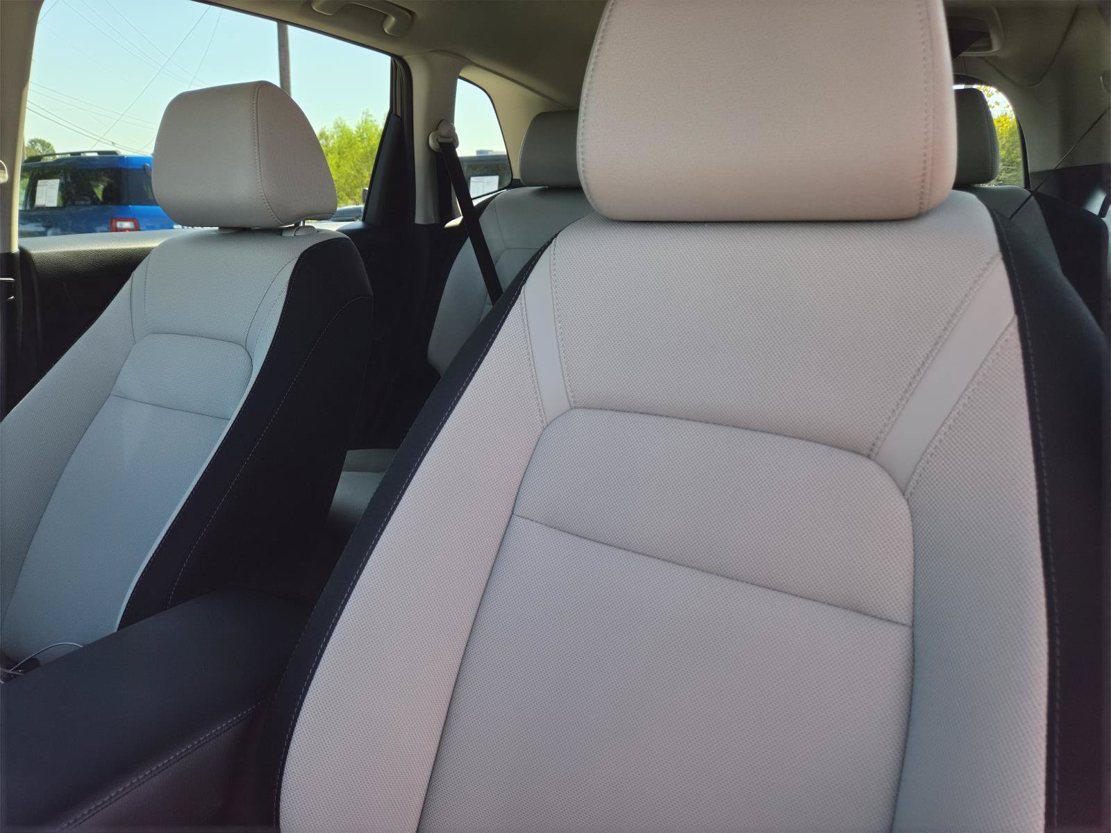 Used 2025 Honda CR-V EX image 25