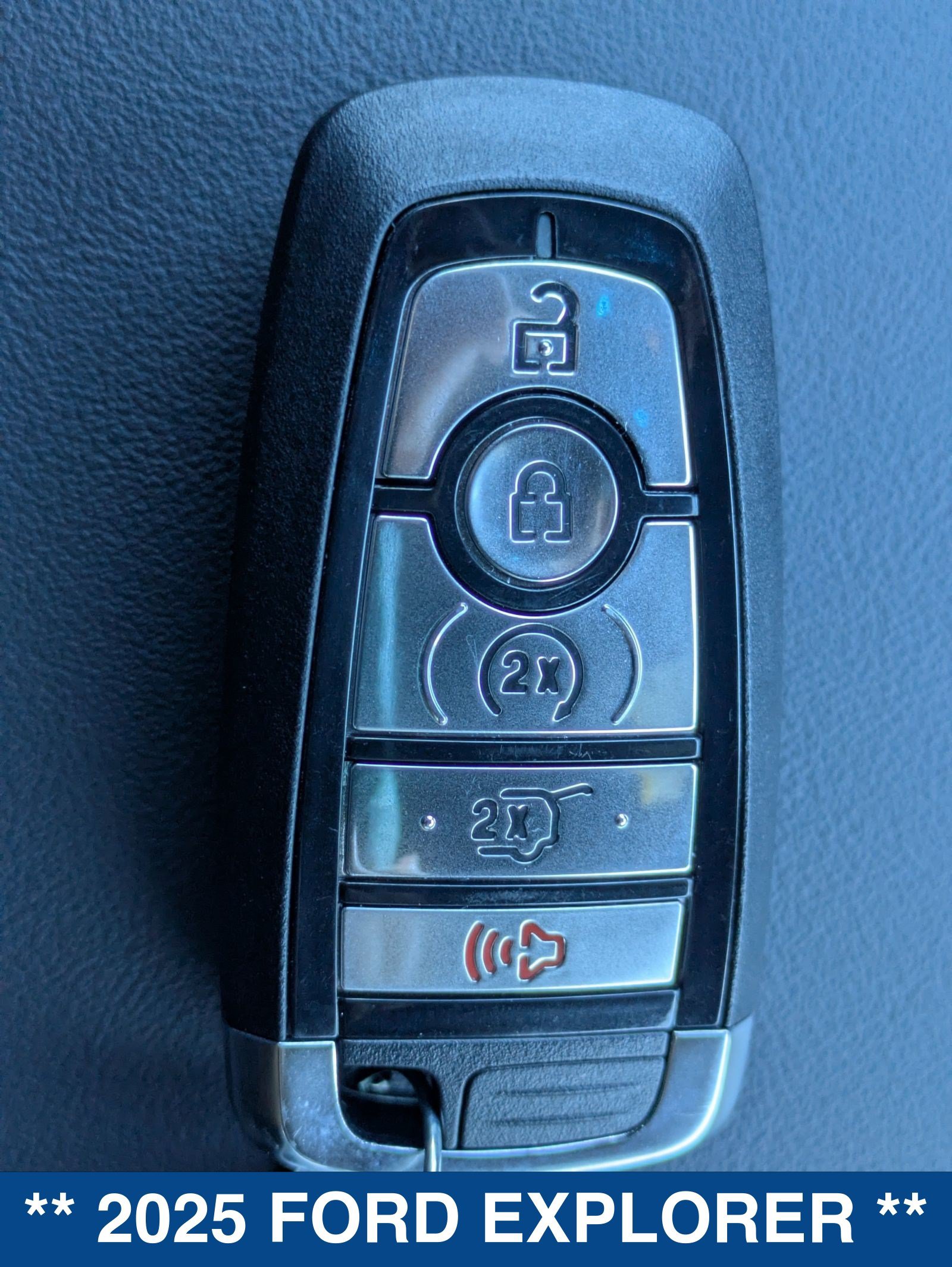 Certified 2025 Ford Explorer ST AWD/4WD image 37