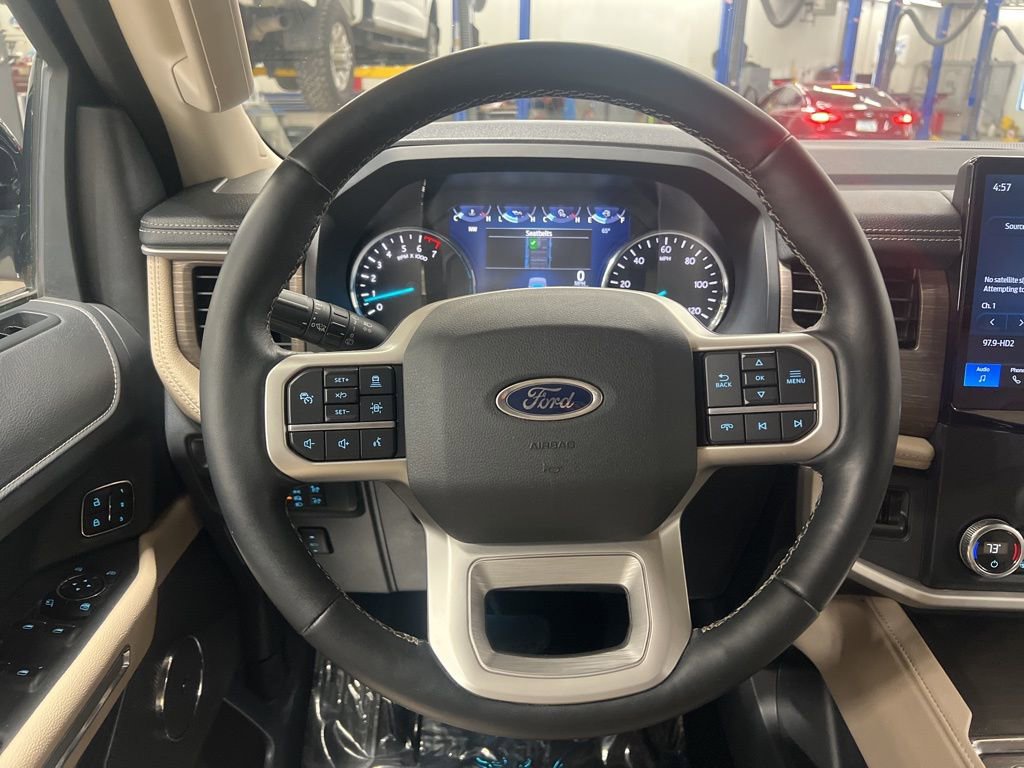 Used 2023 Ford Expedition Max Limited image 18