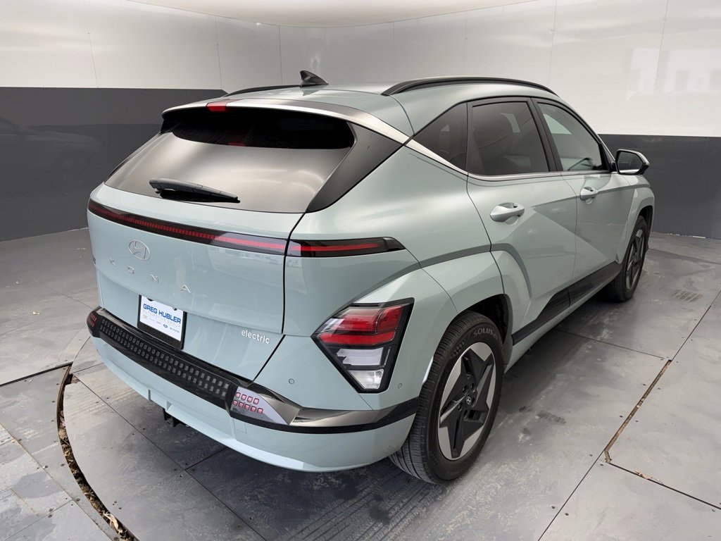 Used 2025 Hyundai Kona Limited image 12