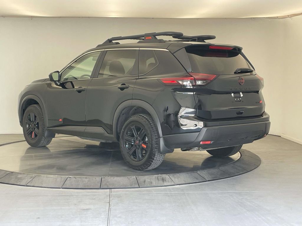 Used 2025 Nissan Rogue SV AWD/4WD image 3