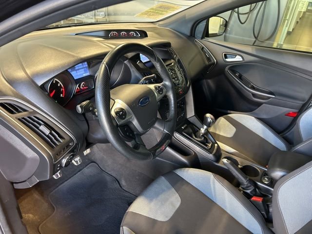 Used 2014 Ford Focus ST image 47