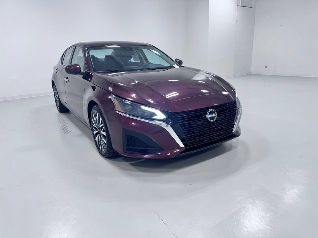 Used 2023 Nissan Altima 2.5 SV FWD image 5