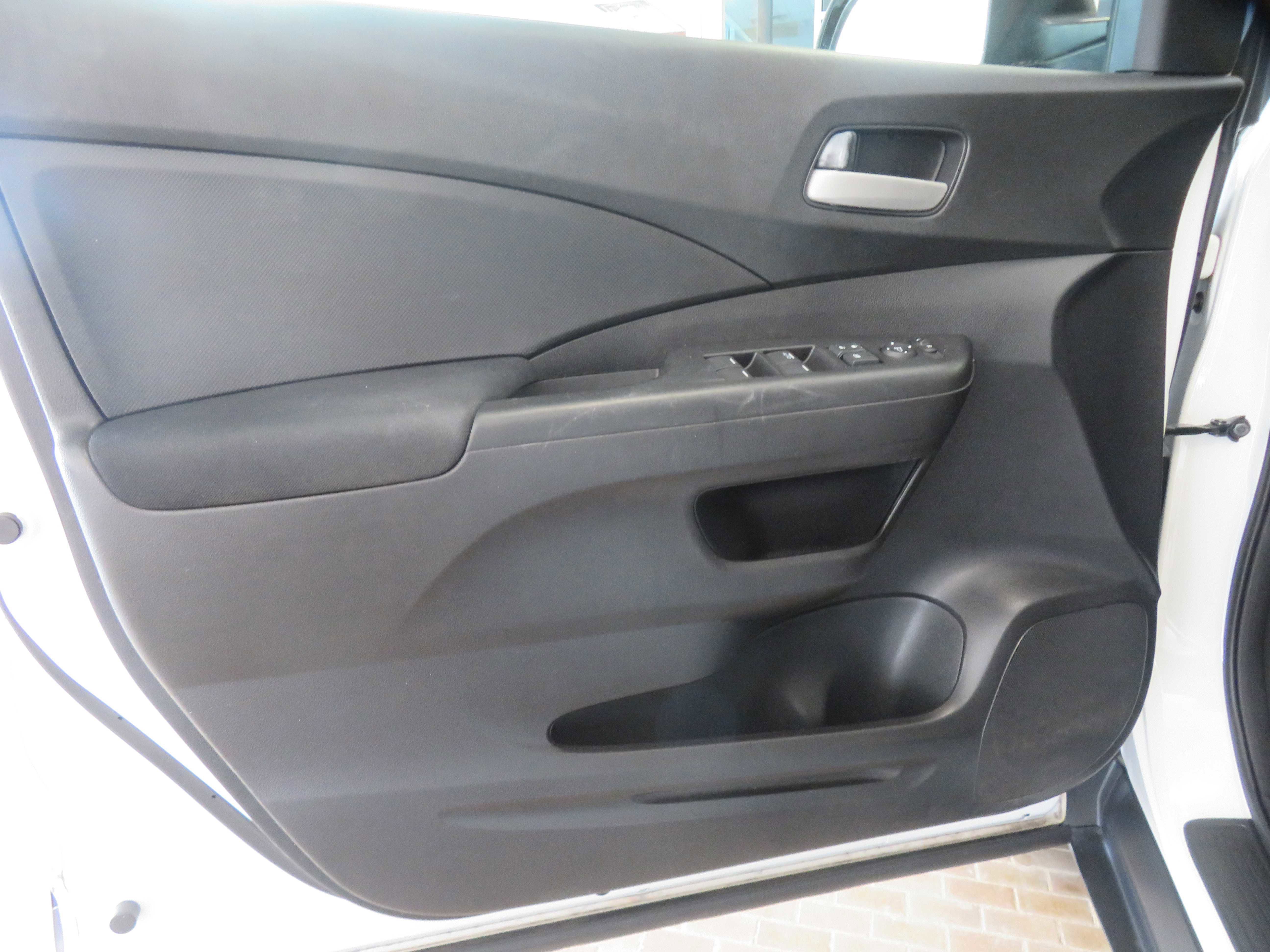 Used 2015 Honda CR-V LX image 14