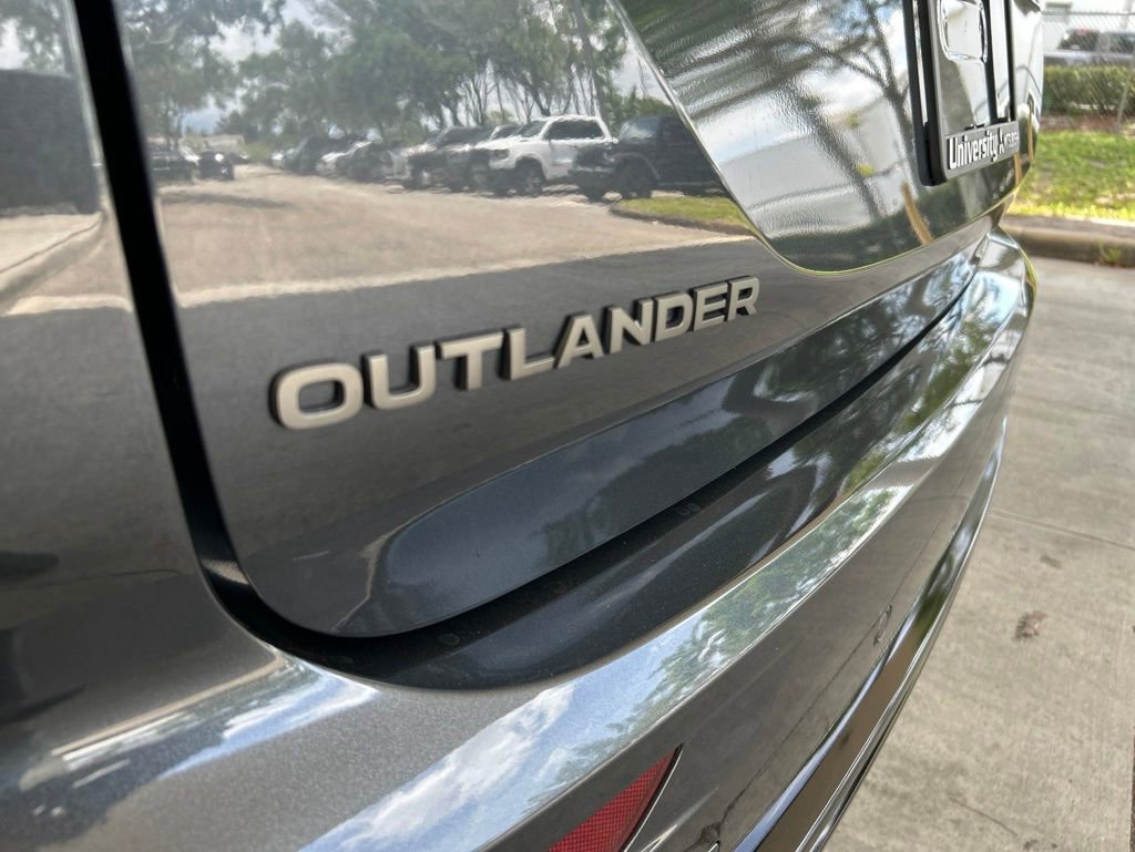 New 2026 Mitsubishi Outlander LE FWD image 16