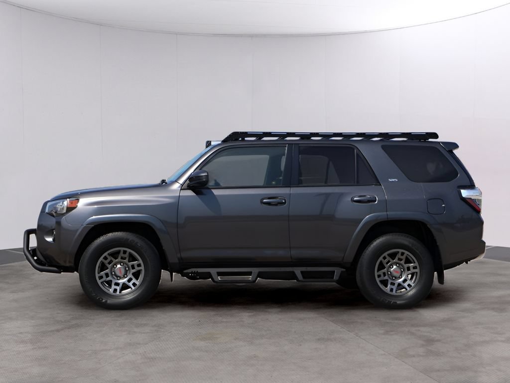 Used 2019 Toyota 4Runner SR5 AWD/4WD image 4