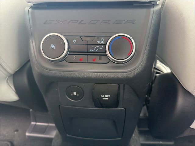 Certified 2025 Ford Explorer Platinum w/ LUX Leather Package AWD/4WD image 20