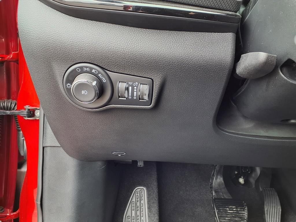 New 2026 Jeep Compass Latitude image 16