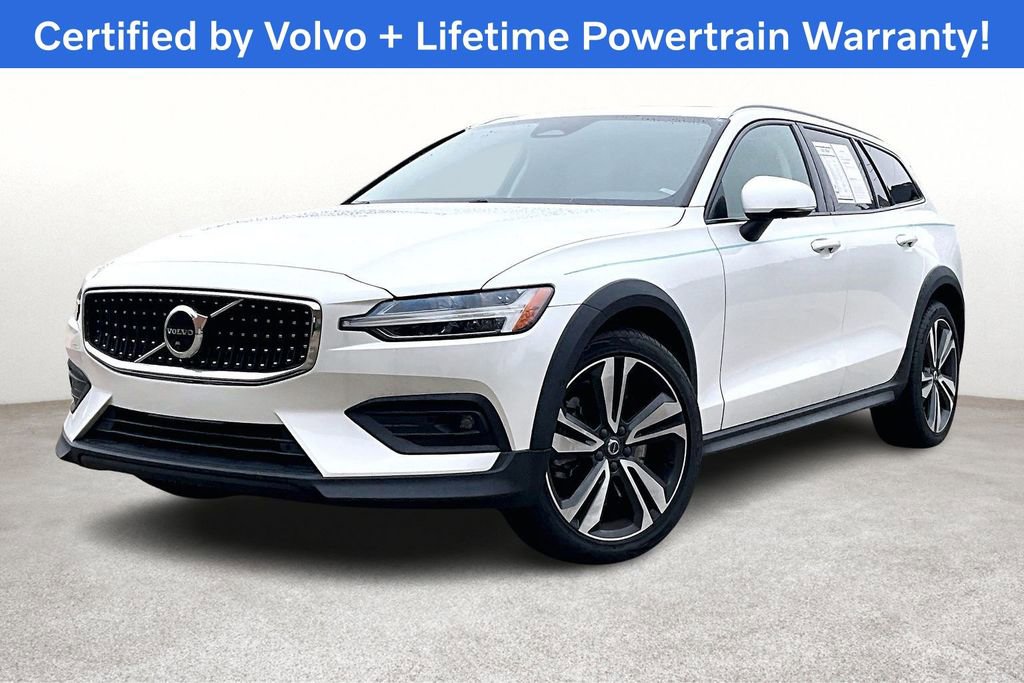 Used 2023 Volvo V60 B5 Cross Country Plus w/ Protection Package Premier image 9