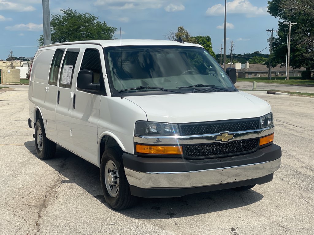 Used 2024 Chevrolet Express 2500 w/ Driver Convenience Package RWD image 7