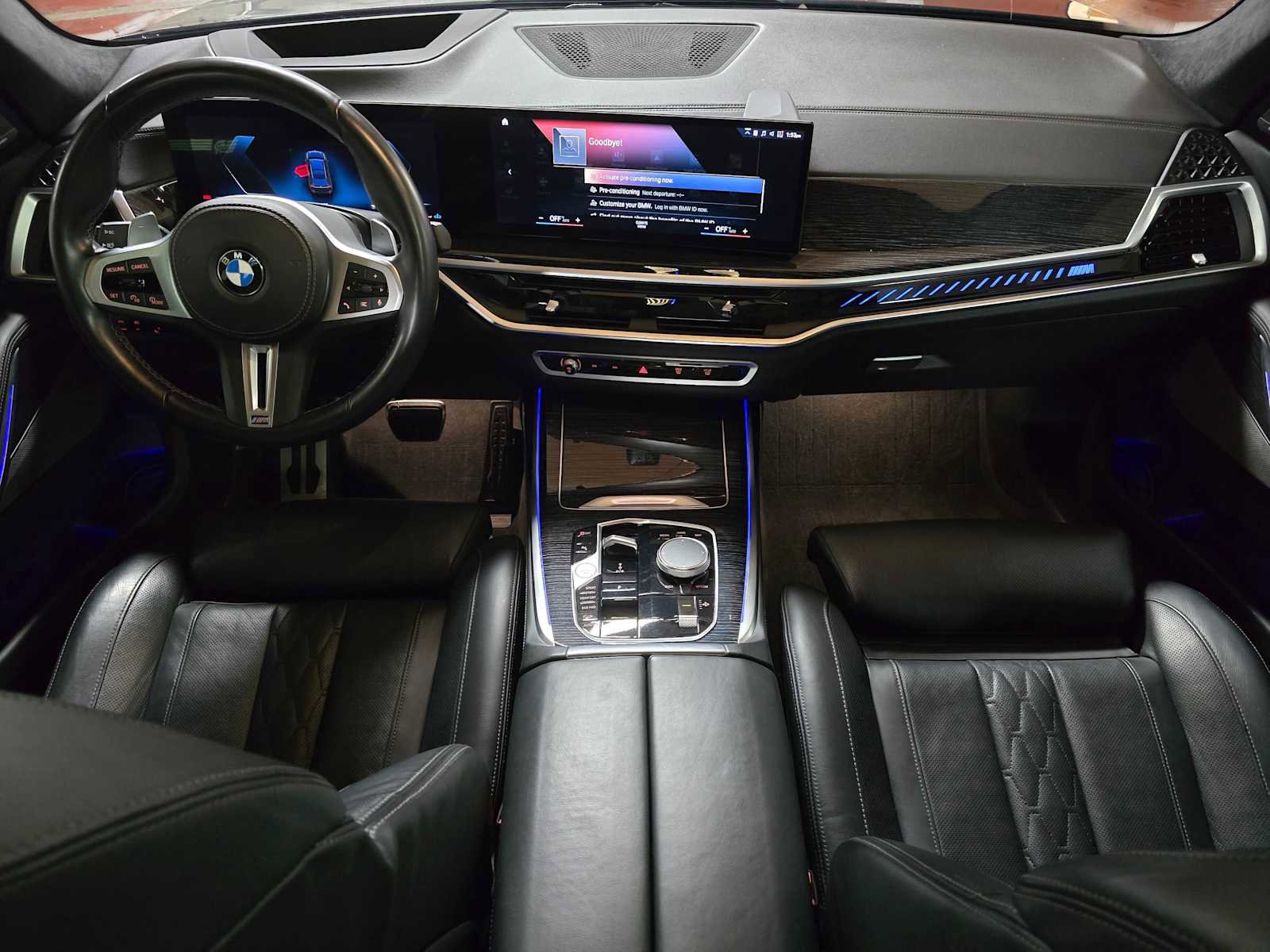 Used 2023 BMW X7 M60i w/ Climate Comfort Package image 35