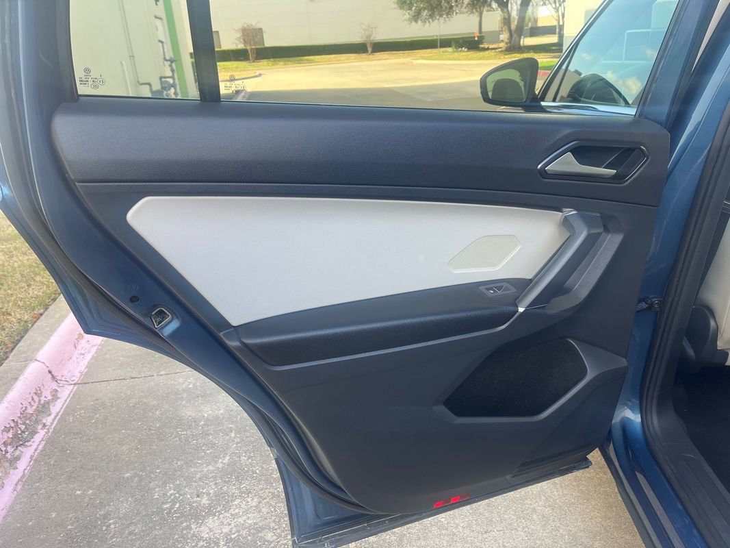 Used 2018 Volkswagen Tiguan SE image 16
