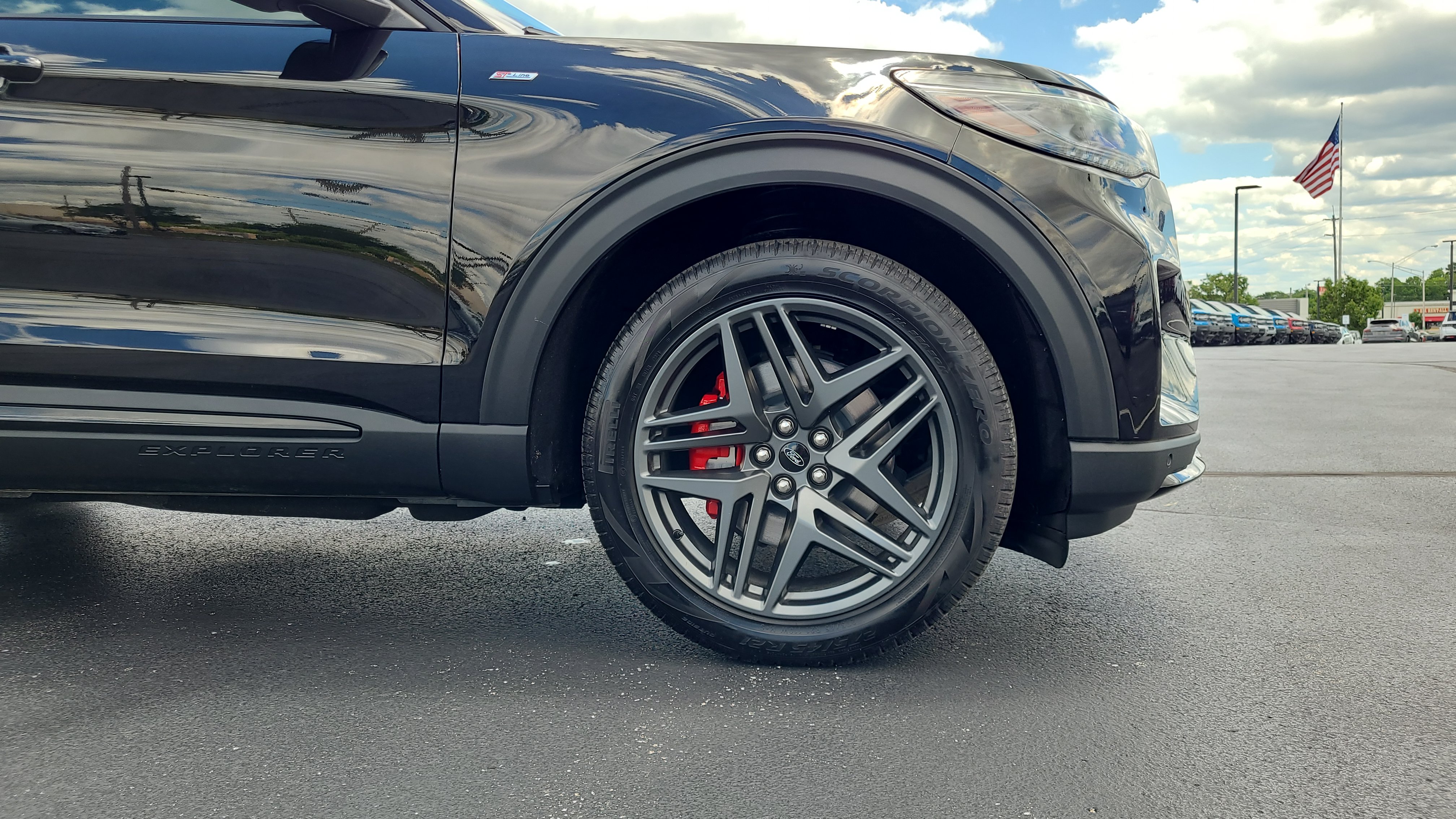 Used 2025 Ford Explorer ST-Line w/ Premium Package AWD/4WD image 10