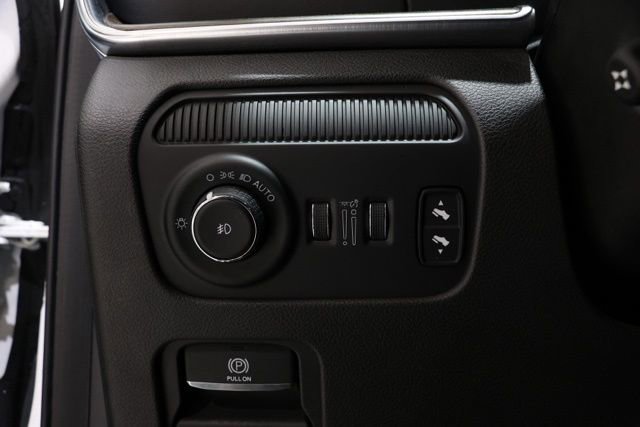 Used 2023 Jeep Grand Wagoneer 4WD image 19