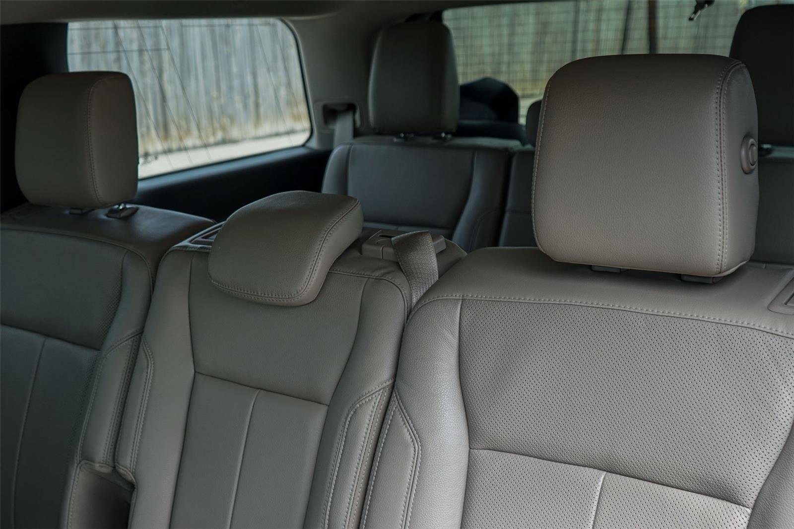 Used 2018 Ford Expedition XLT w/ Equipment Group 202A image 24