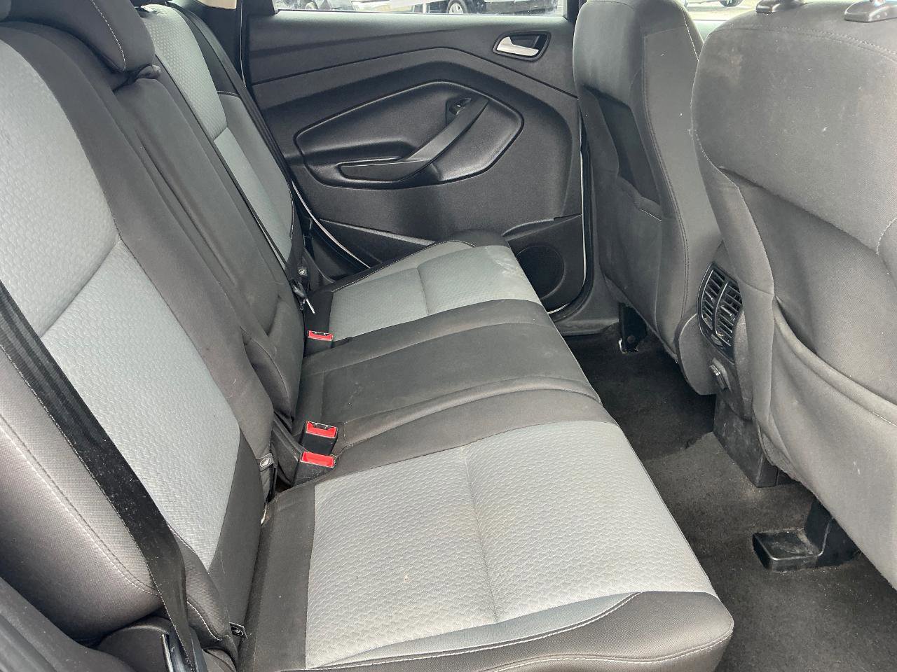 Used 2017 Ford Escape SE image 11