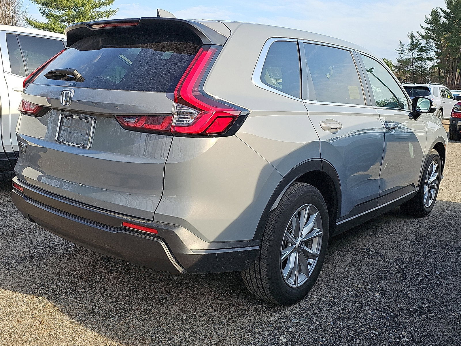 Used 2024 Honda CR-V EX image 3