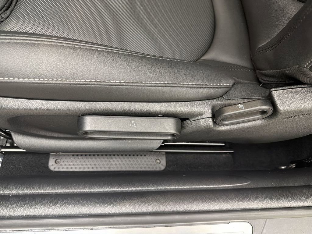 Certified 2024 MINI Cooper SE image 13