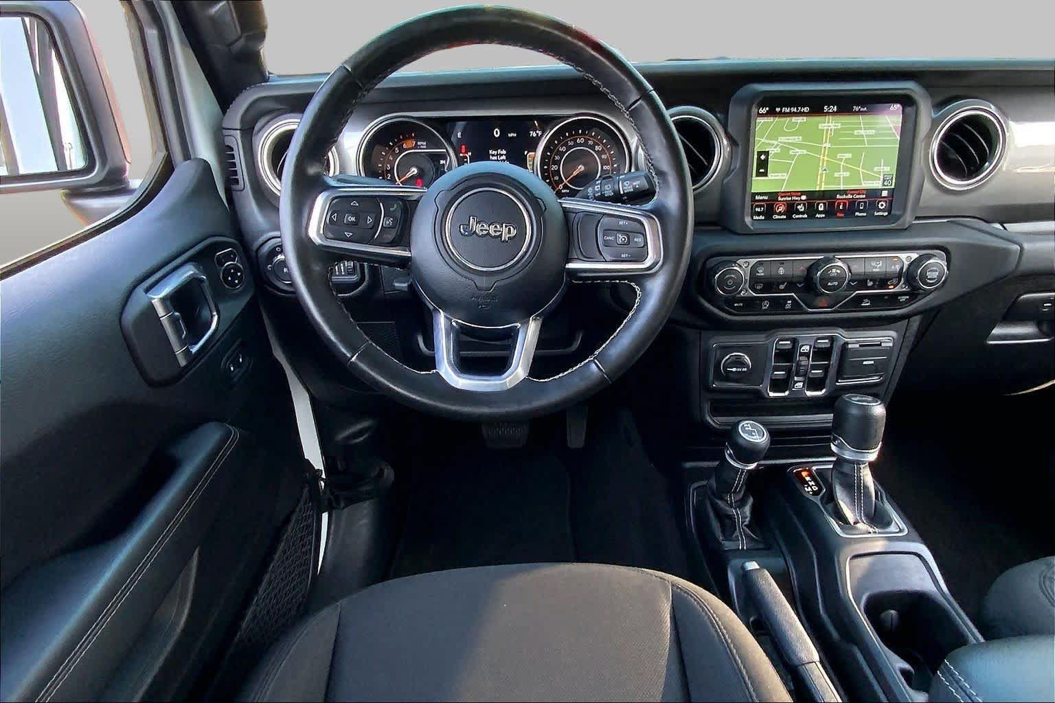 Used 2021 Jeep Wrangler Unlimited Sahara AWD/4WD image 6