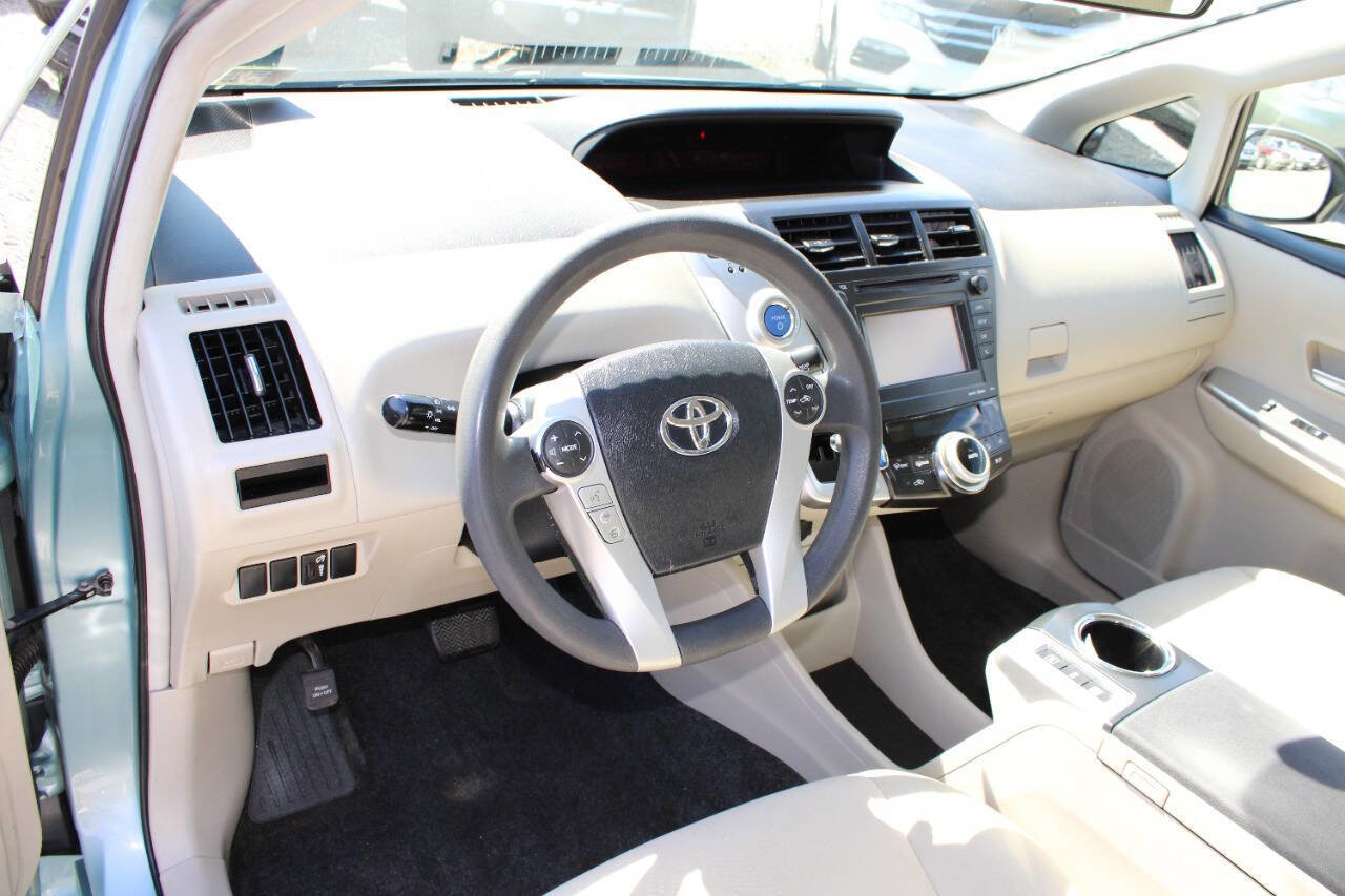 Used 2014 Toyota Prius V Three image 13