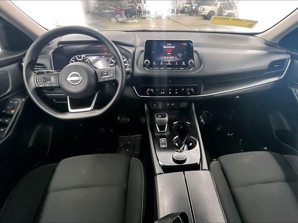 Used 2024 Nissan Rogue S image 21