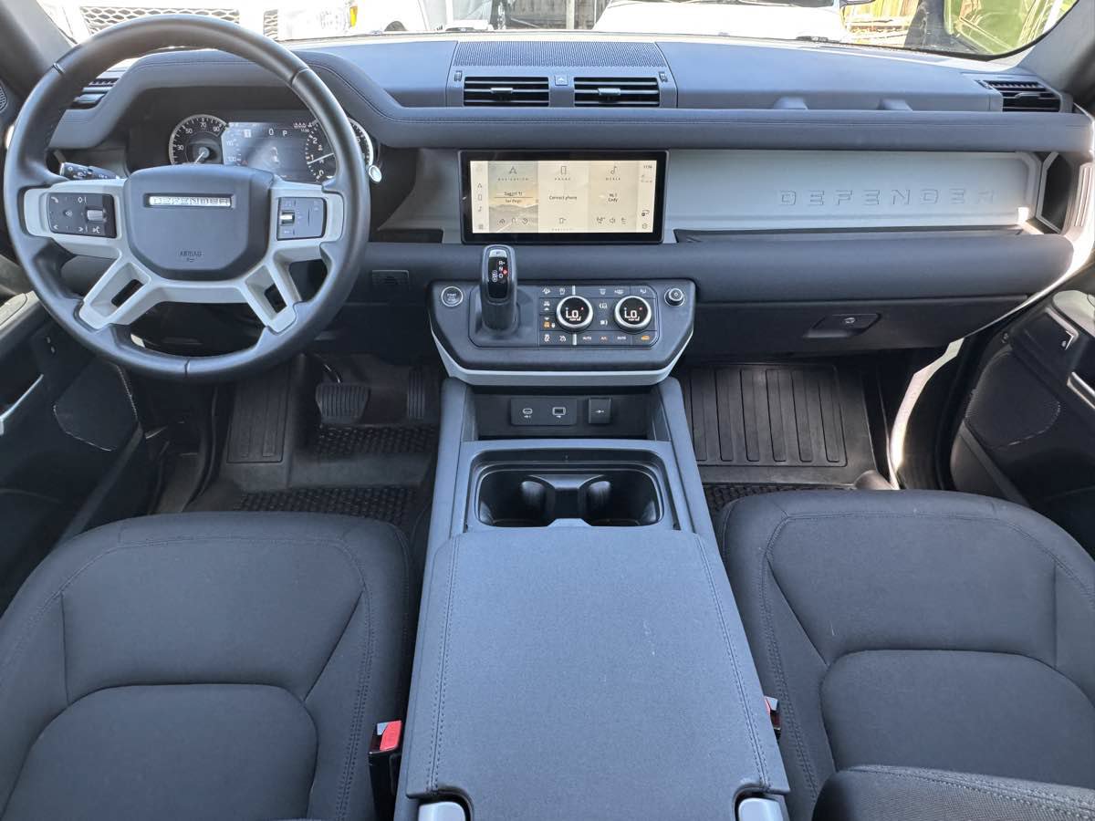 Used 2023 Land Rover Defender 110 AWD/4WD image 20