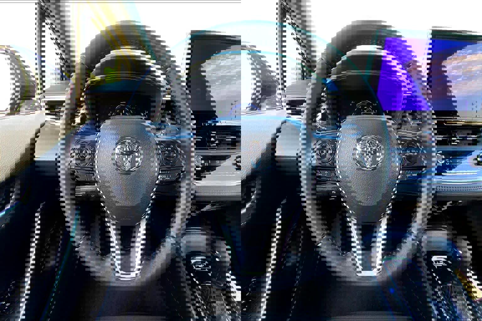 Certified 2025 Toyota Corolla SE w/ SE Premium Package FWD image 6