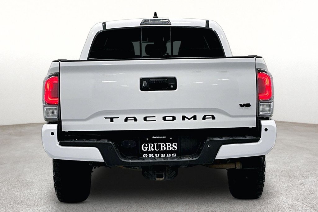 Used 2020 Toyota Tacoma TRD Sport w/ Technology Package AWD/4WD image 5