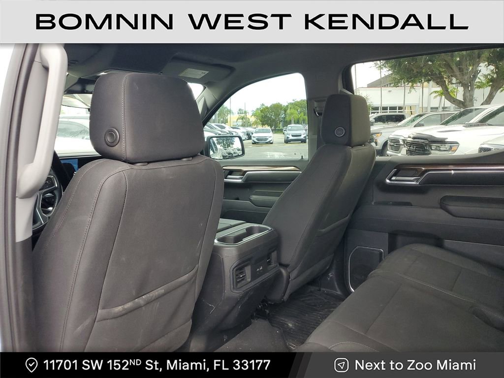 Used 2023 Chevrolet Silverado 1500 LT image 18