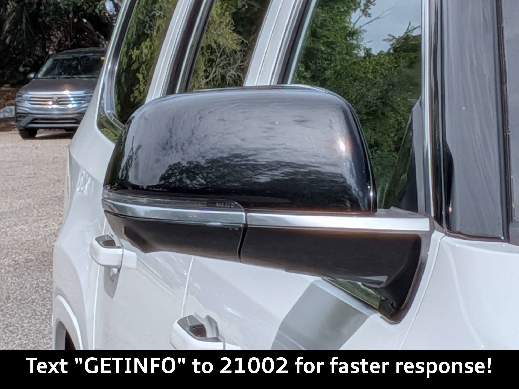 Used 2023 Jeep Grand Wagoneer L Series II AWD/4WD image 10