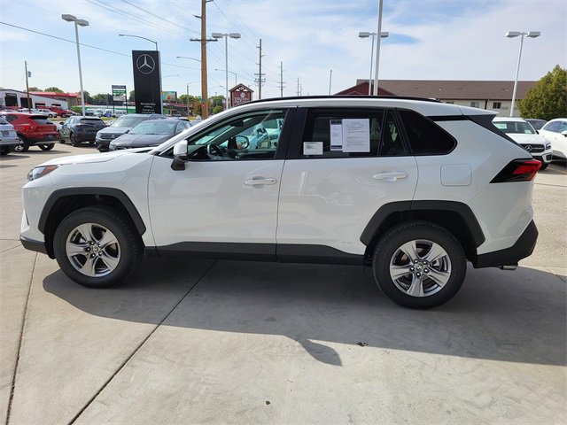 Used 2025 Toyota RAV4 XLE image 40