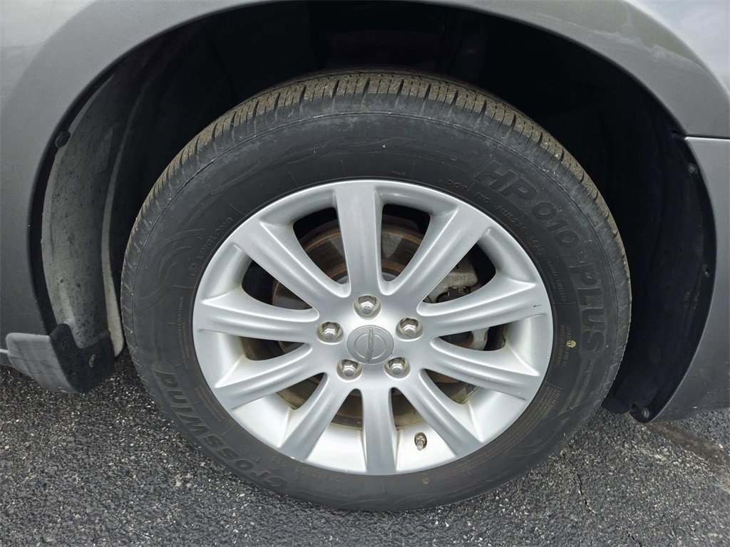 Used 2012 Chrysler 200 Touring image 16