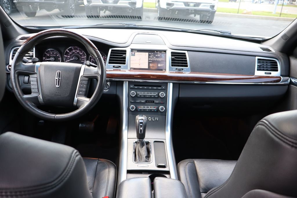 Used 2012 Lincoln MKS AWD image 23
