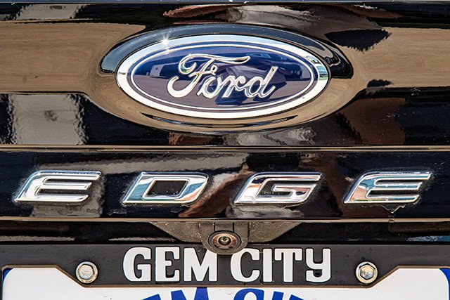 Used 2024 Ford Edge SEL AWD/4WD image 16