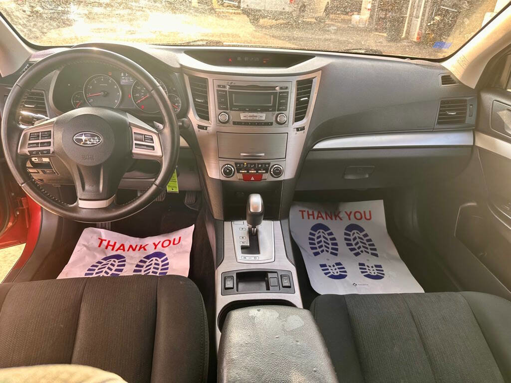 Used 2013 Subaru Outback 2.5i Premium AWD/4WD image 22