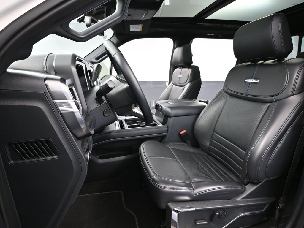 Used 2025 Ford F250 Platinum image 24