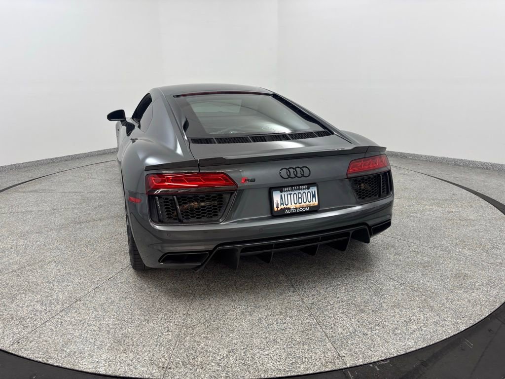 Used 2018 Audi R8 V10 w/ Premium Package image 19