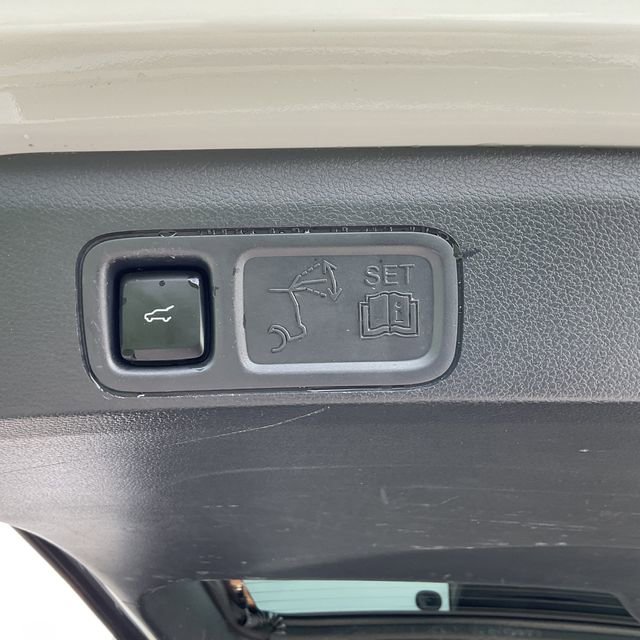 Used 2024 Ford Expedition Max Limited image 16