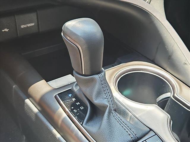Used 2023 Toyota Camry SE FWD image 11